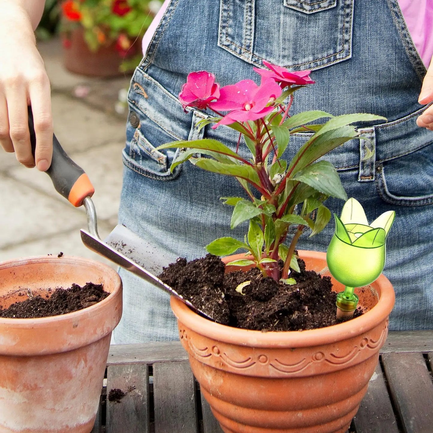 Self Watering Planter Insert Automatic Flower Plant Watering Stake Automatic Drip Irrigation System Watering Devices Garden Tool